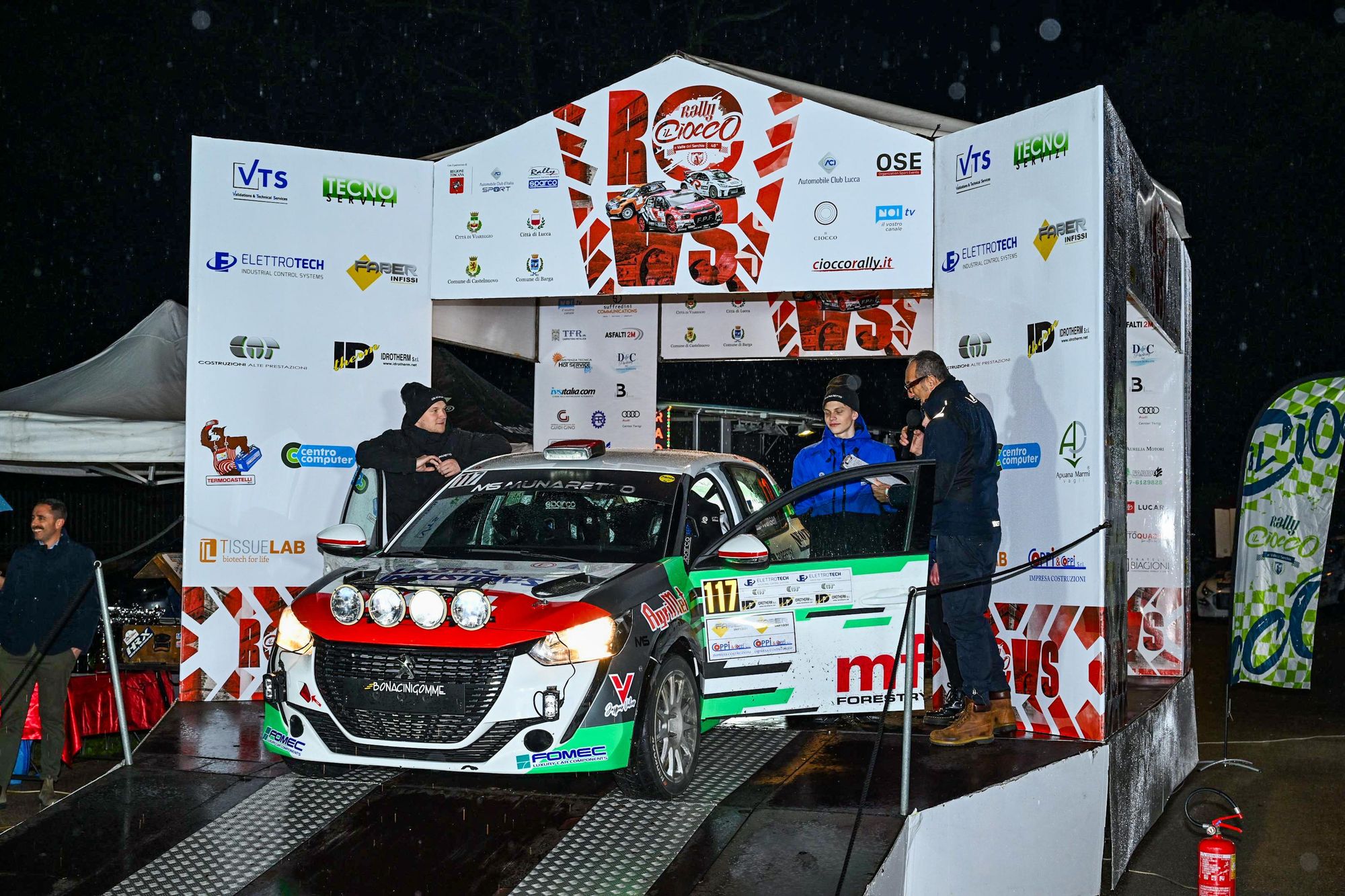 Laupäeval sõideti Itaalias Rally Il Ciocco e Valle del Serchio CRZ. Sprintrallile startinud 45 võistluspaari hulgas tegid oma asfaldidebüüdi Jaspar Vaher / Rait